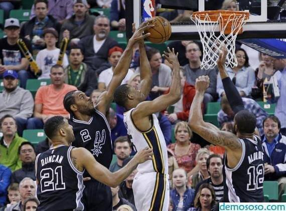 四柱(zhù)液壓機(ji)的常見(jian)問題有(you)哪些?